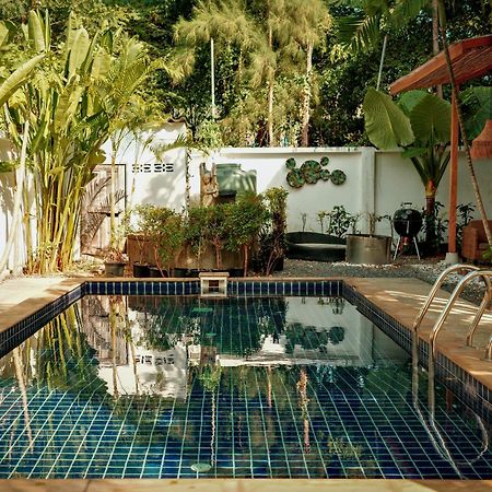 Beachfront Pool Villa Pantai Kamala Bagian luar foto