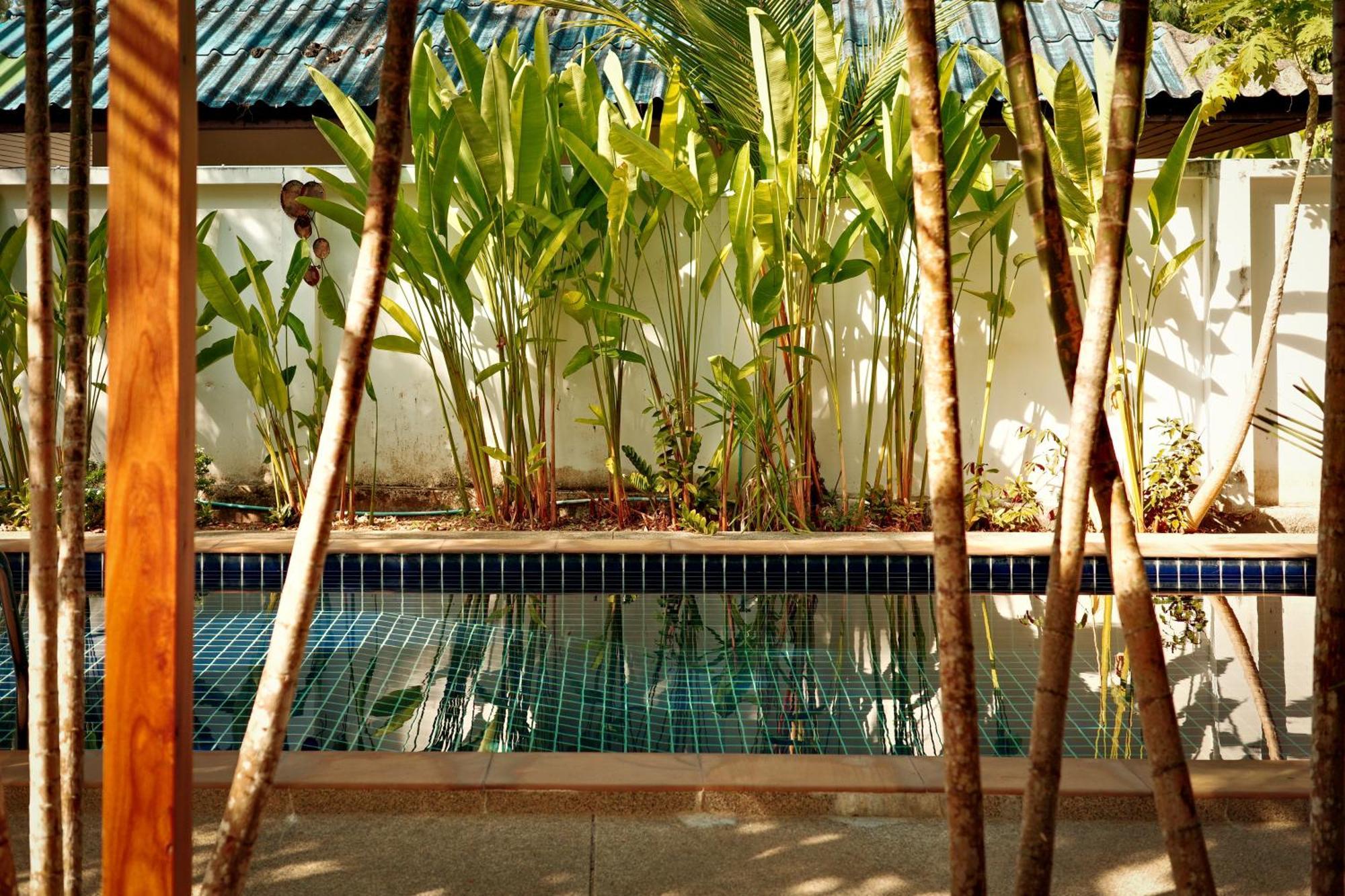 Beachfront Pool Villa Pantai Kamala Bagian luar foto