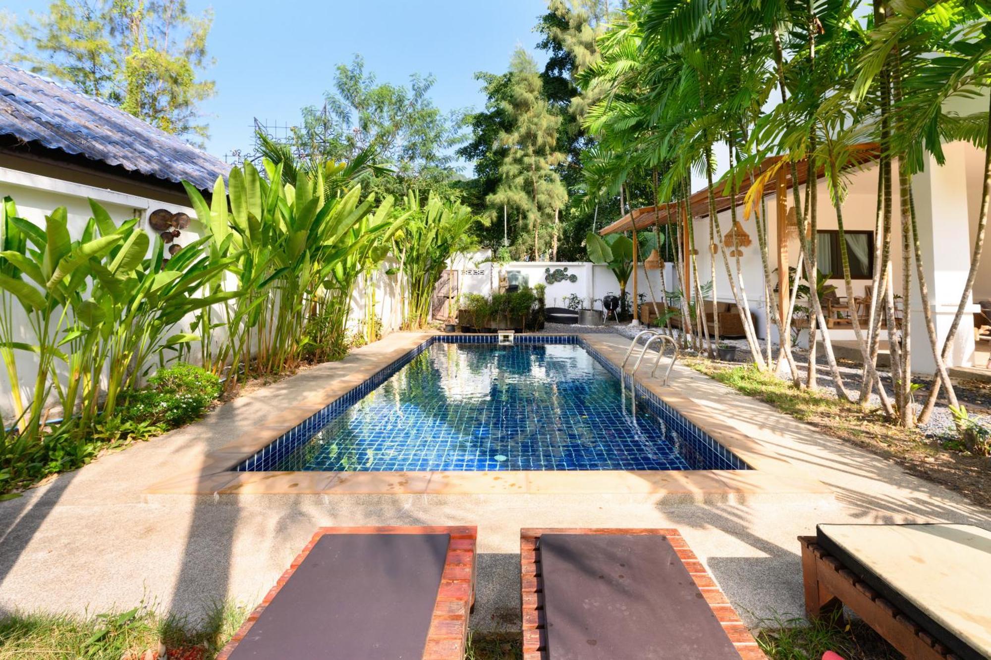 Beachfront Pool Villa Pantai Kamala Bagian luar foto
