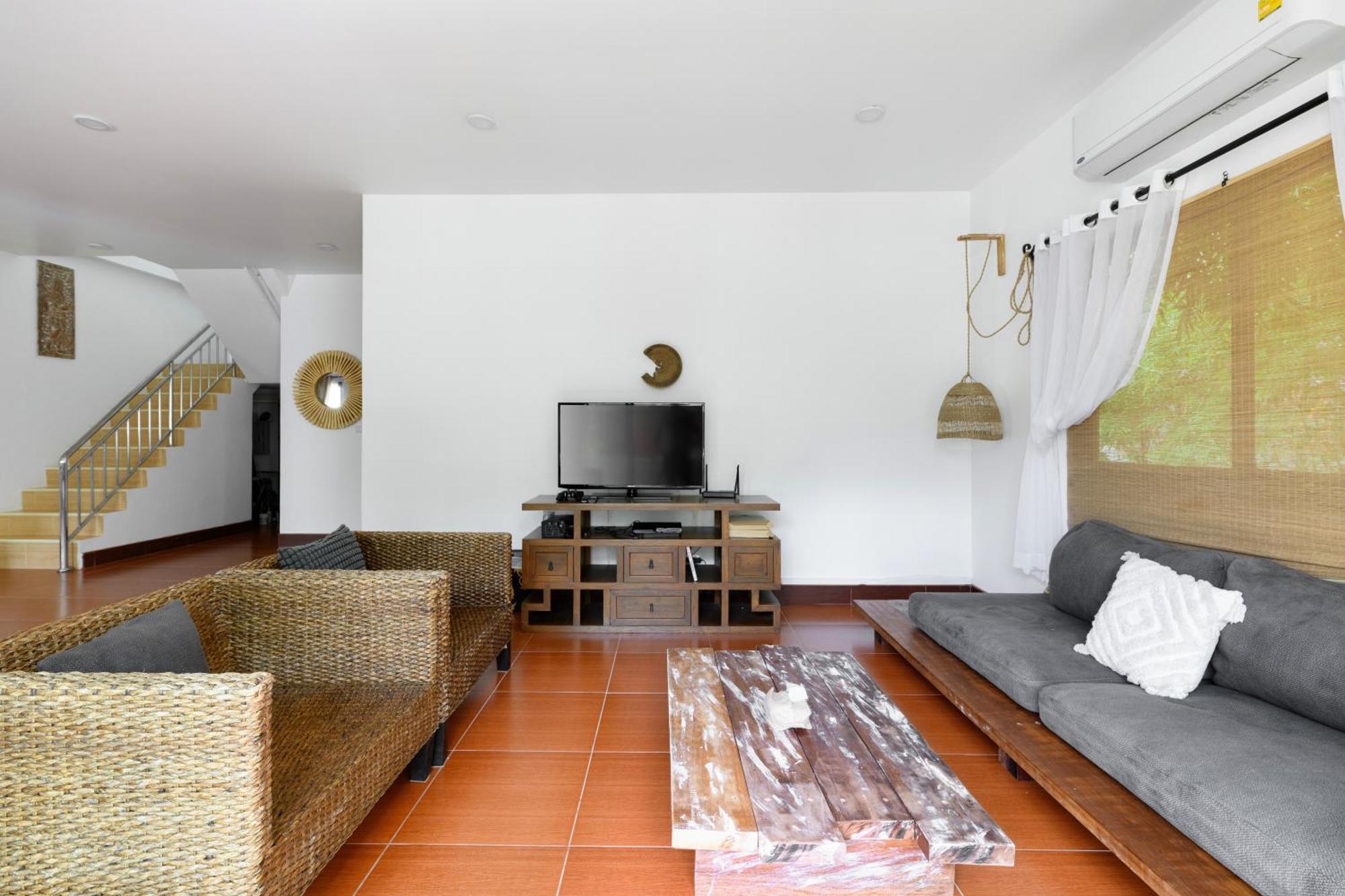 Beachfront Pool Villa Pantai Kamala Bagian luar foto