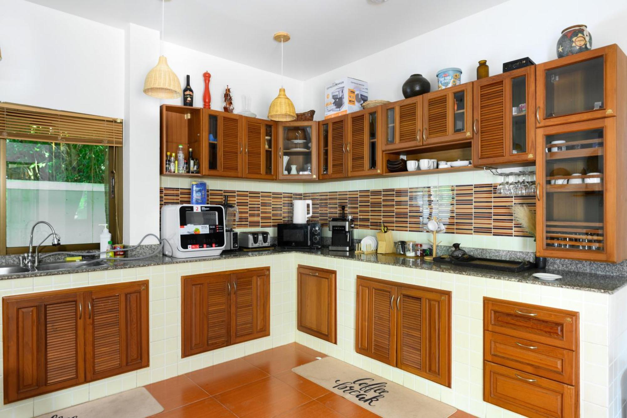 Beachfront Pool Villa Pantai Kamala Bagian luar foto