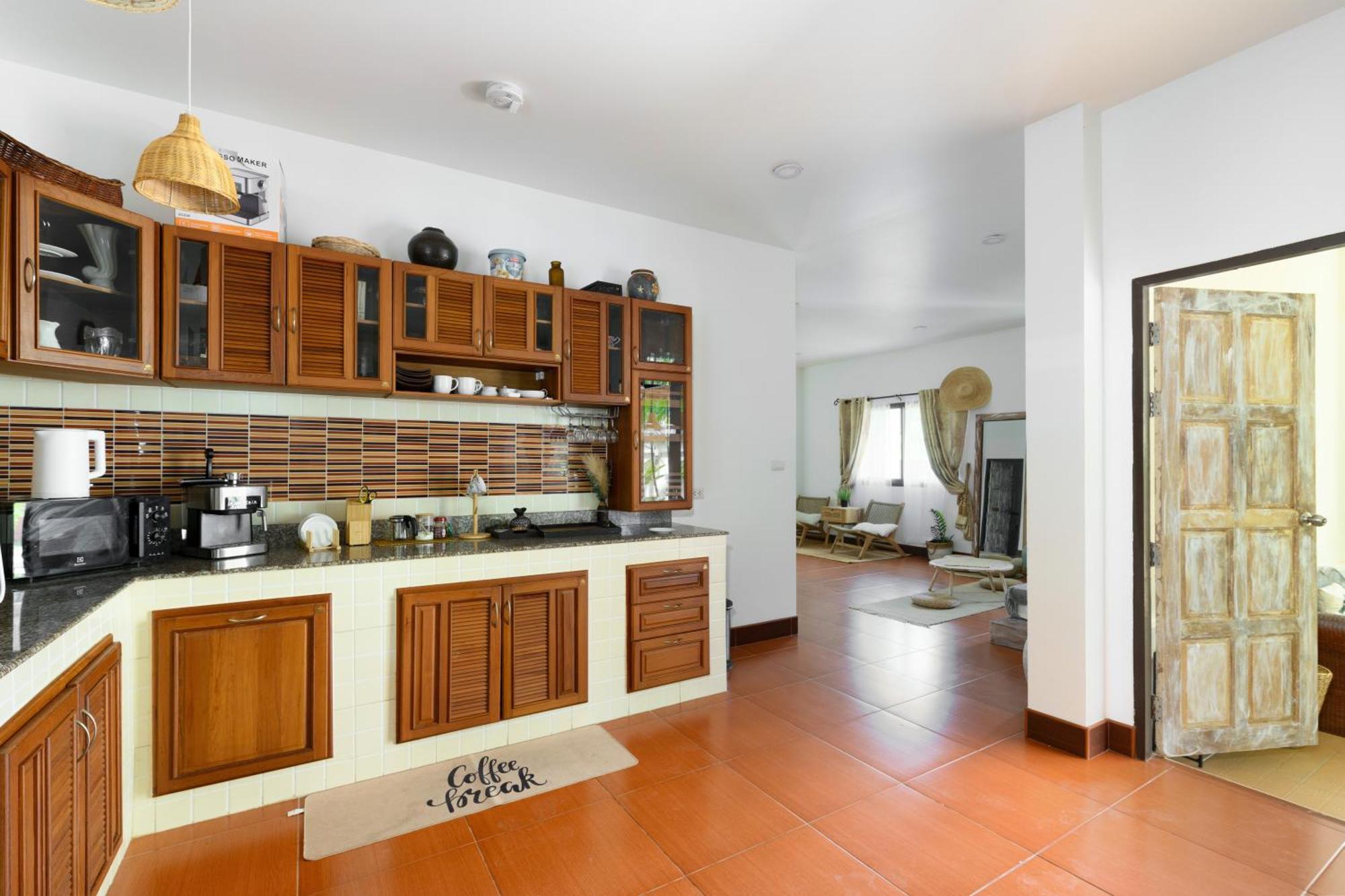 Beachfront Pool Villa Pantai Kamala Bagian luar foto