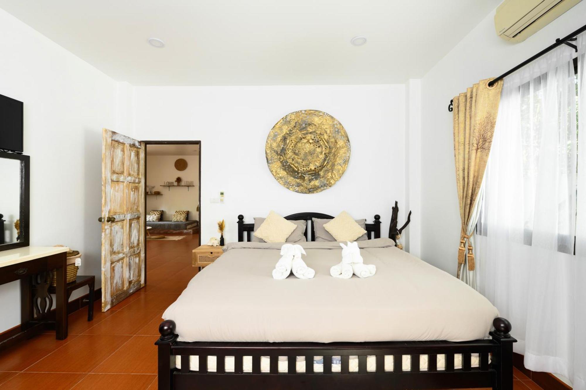Beachfront Pool Villa Pantai Kamala Bagian luar foto