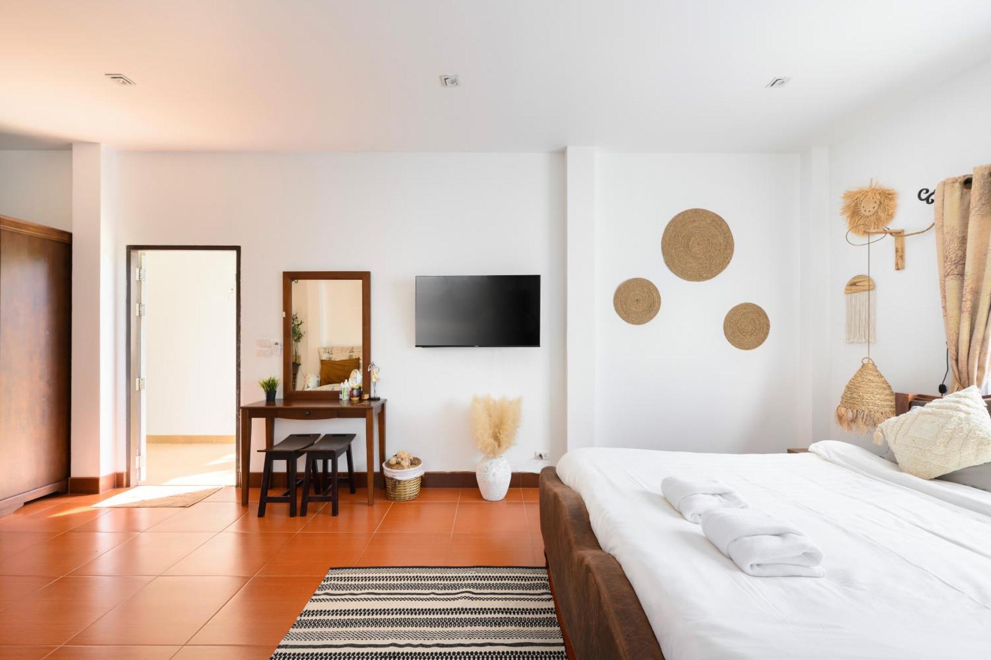 Beachfront Pool Villa Pantai Kamala Bagian luar foto