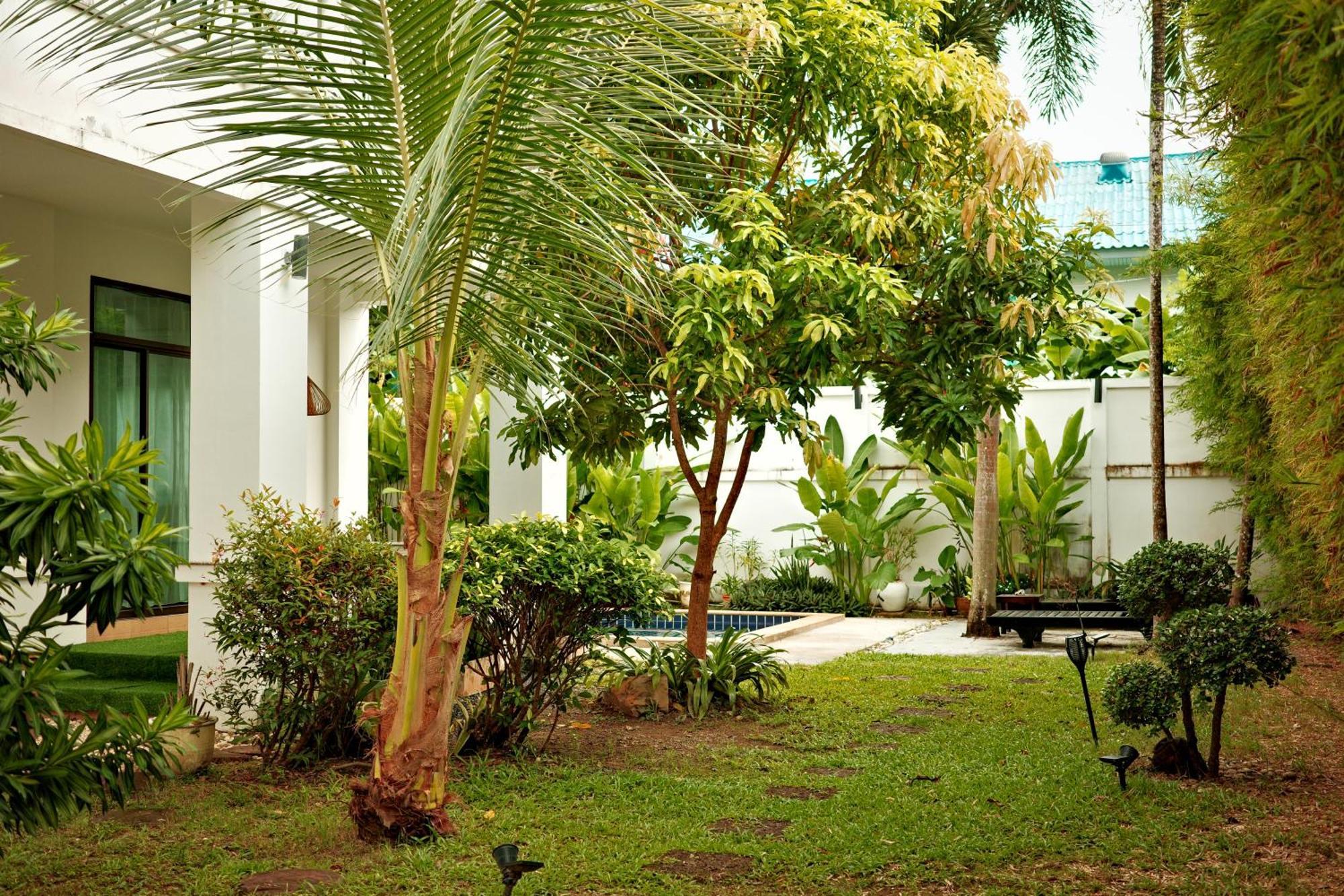 Beachfront Pool Villa Pantai Kamala Bagian luar foto