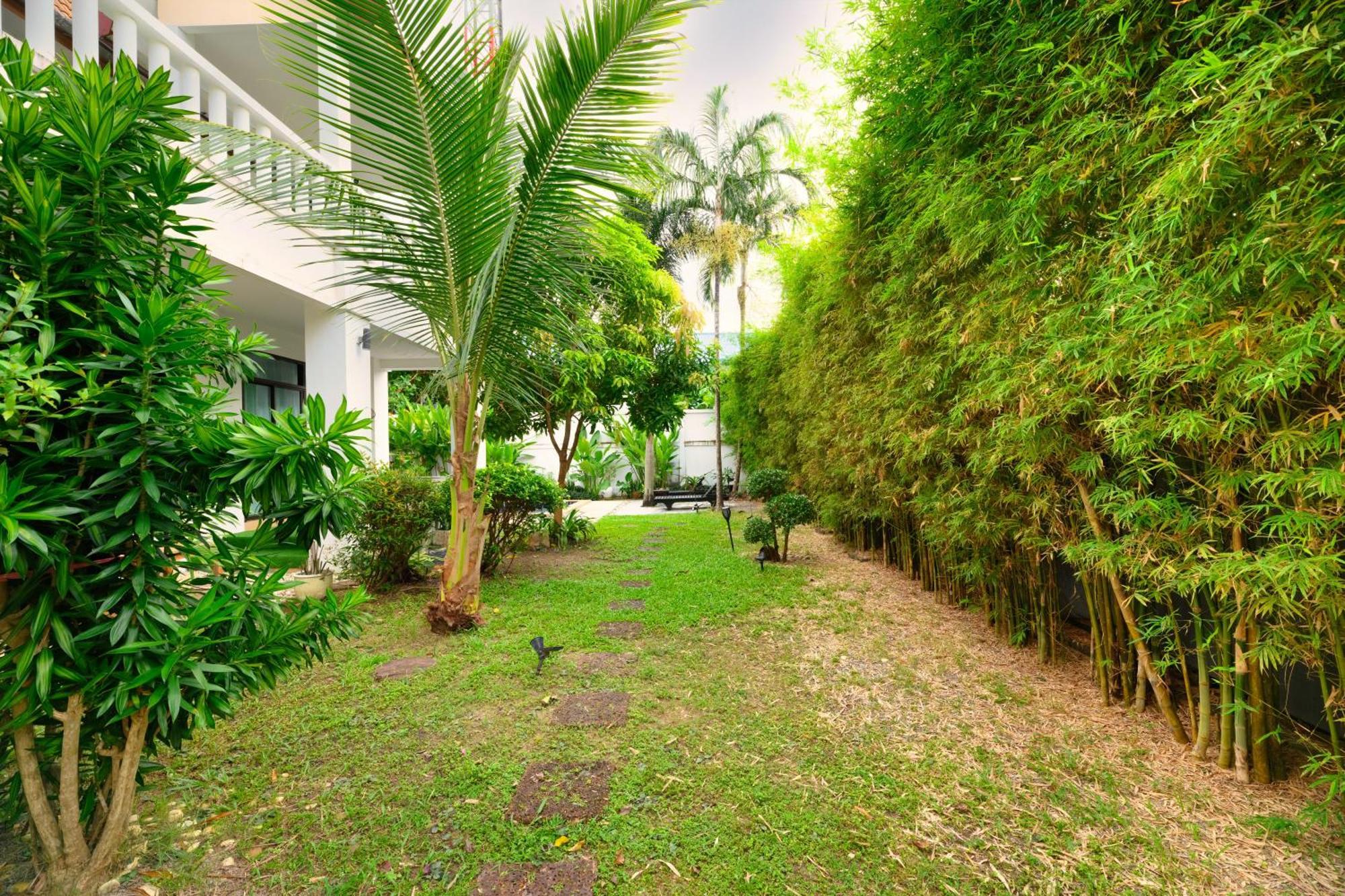 Beachfront Pool Villa Pantai Kamala Bagian luar foto