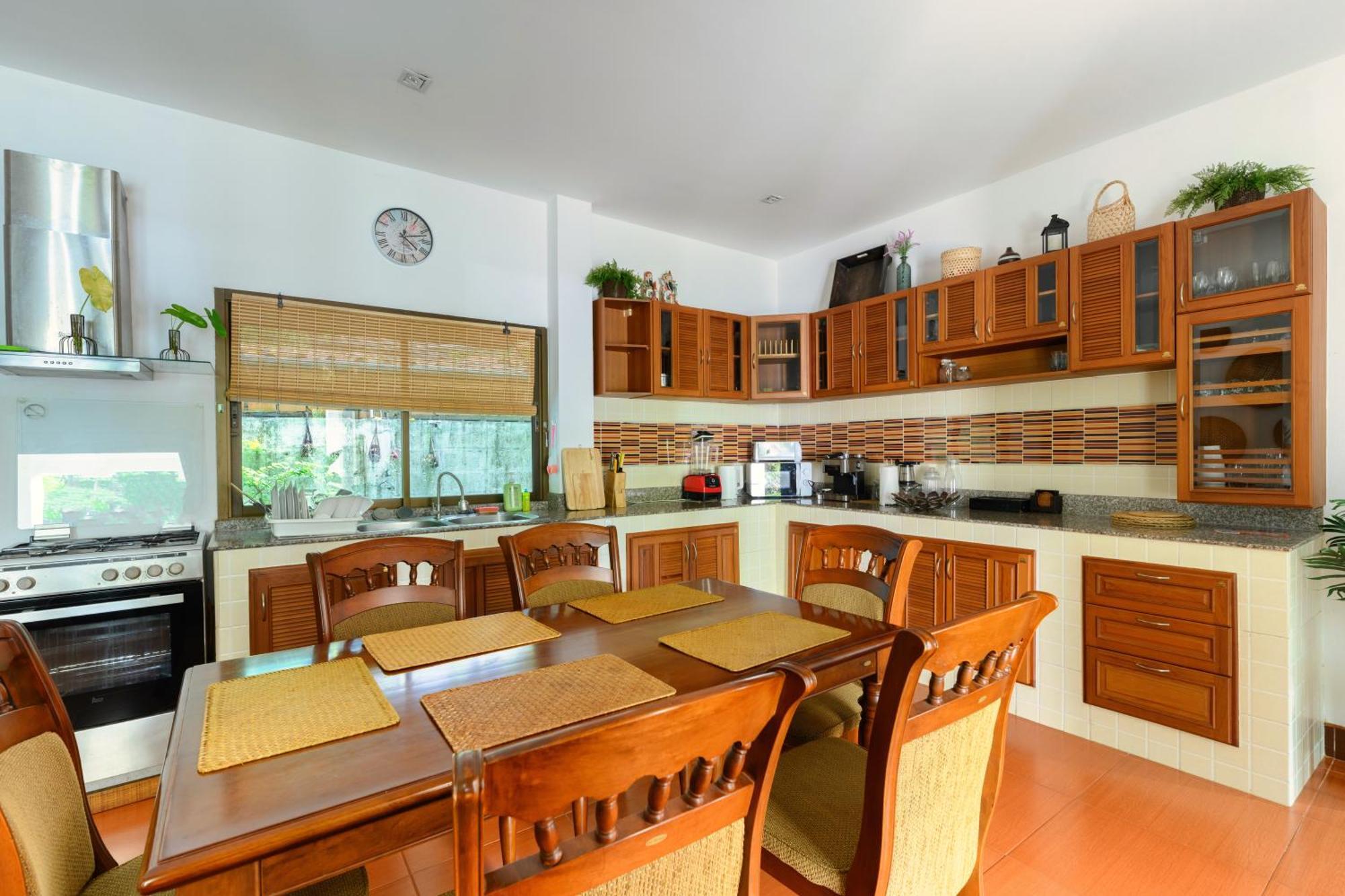 Beachfront Pool Villa Pantai Kamala Bagian luar foto