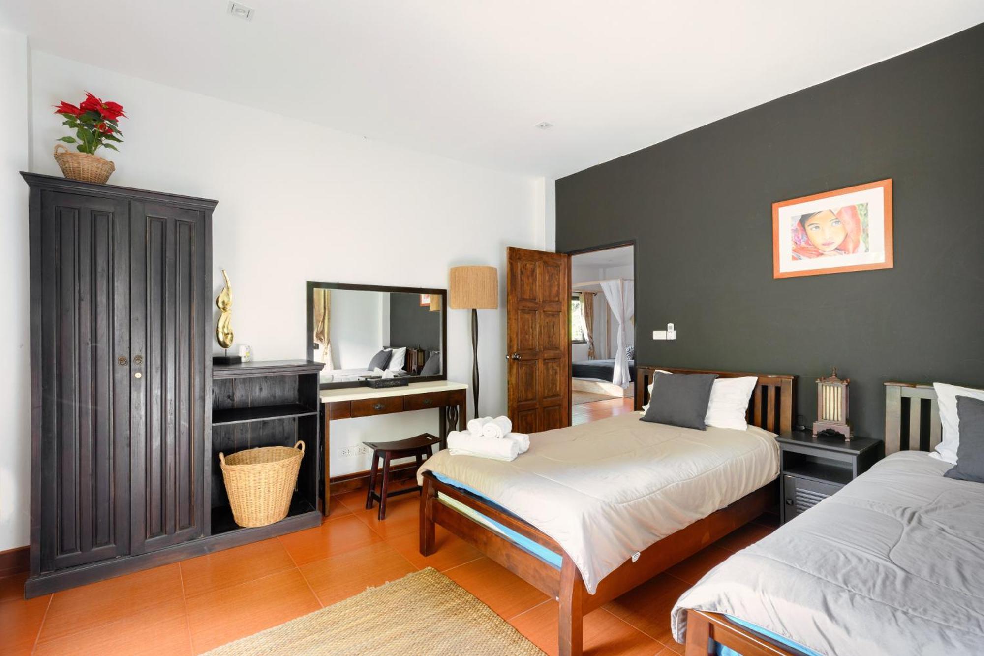 Beachfront Pool Villa Pantai Kamala Bagian luar foto