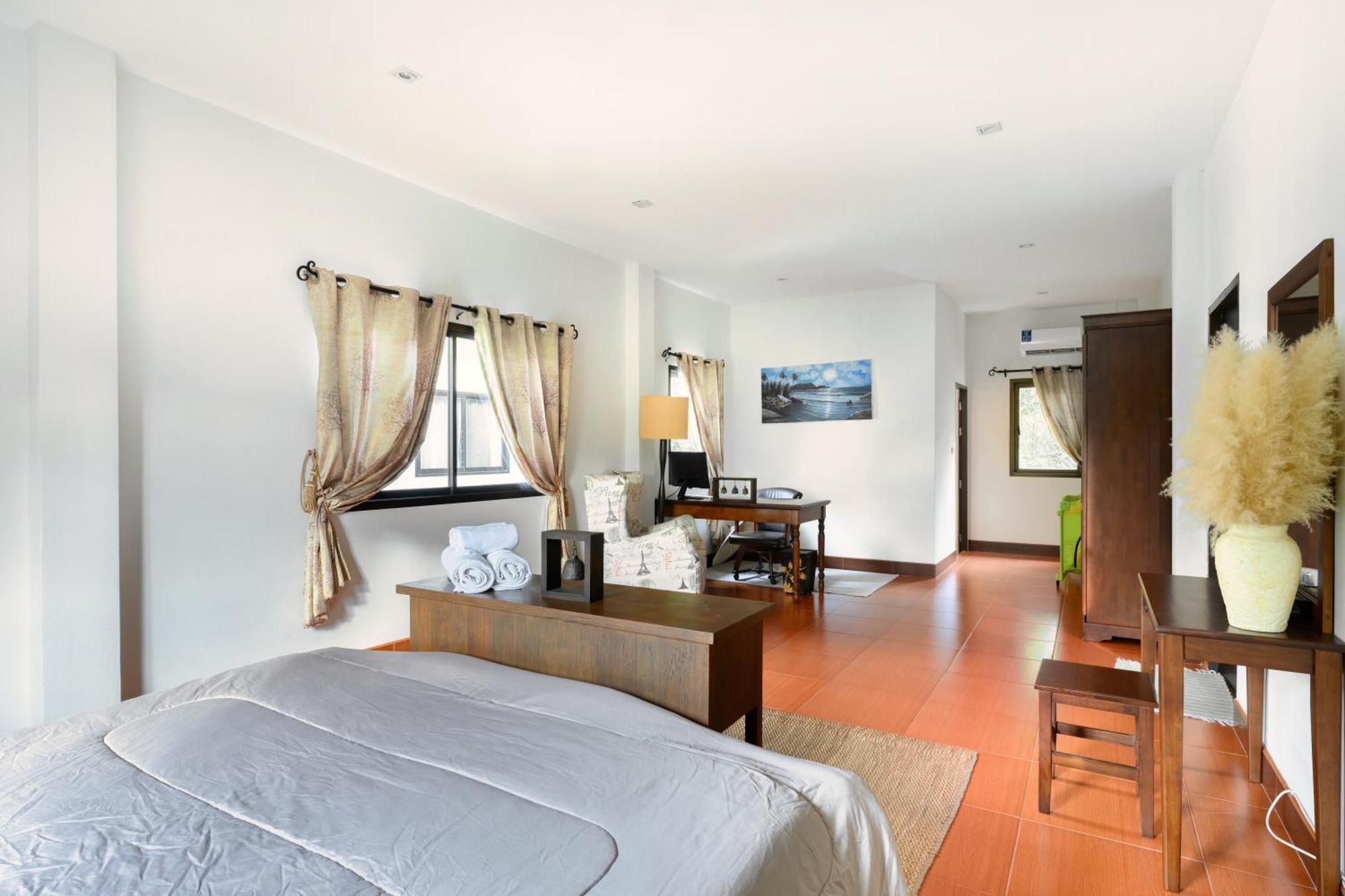 Beachfront Pool Villa Pantai Kamala Bagian luar foto