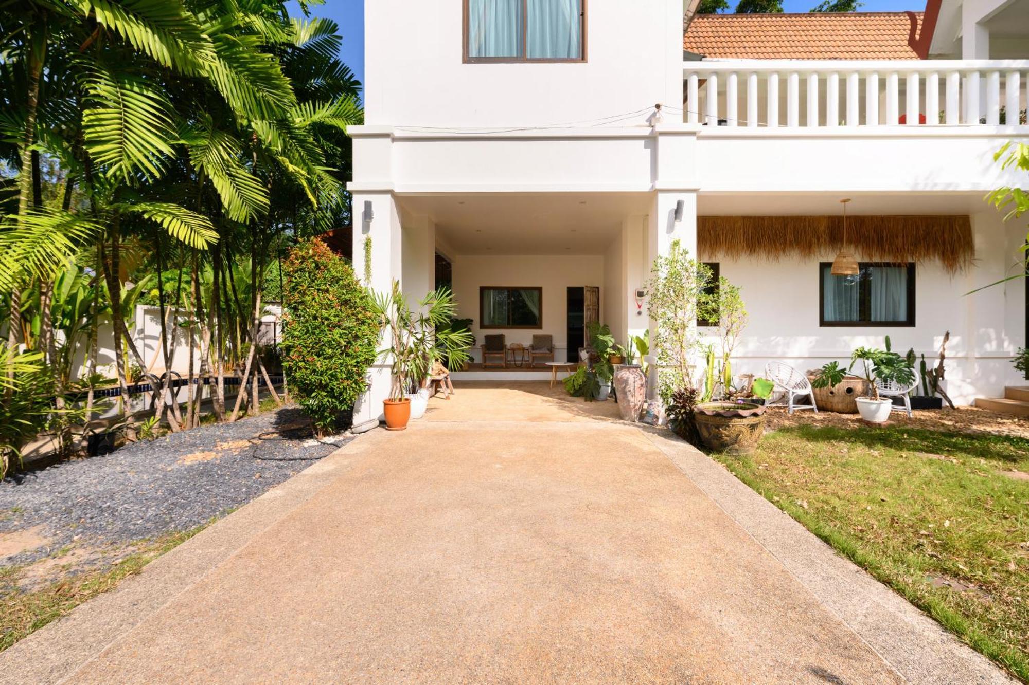 Beachfront Pool Villa Pantai Kamala Bagian luar foto